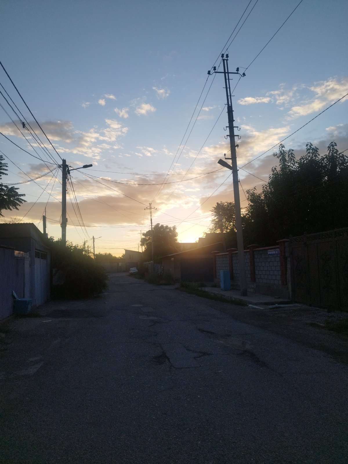 Afternoon to dusk in a Shymkent residential neighborhood