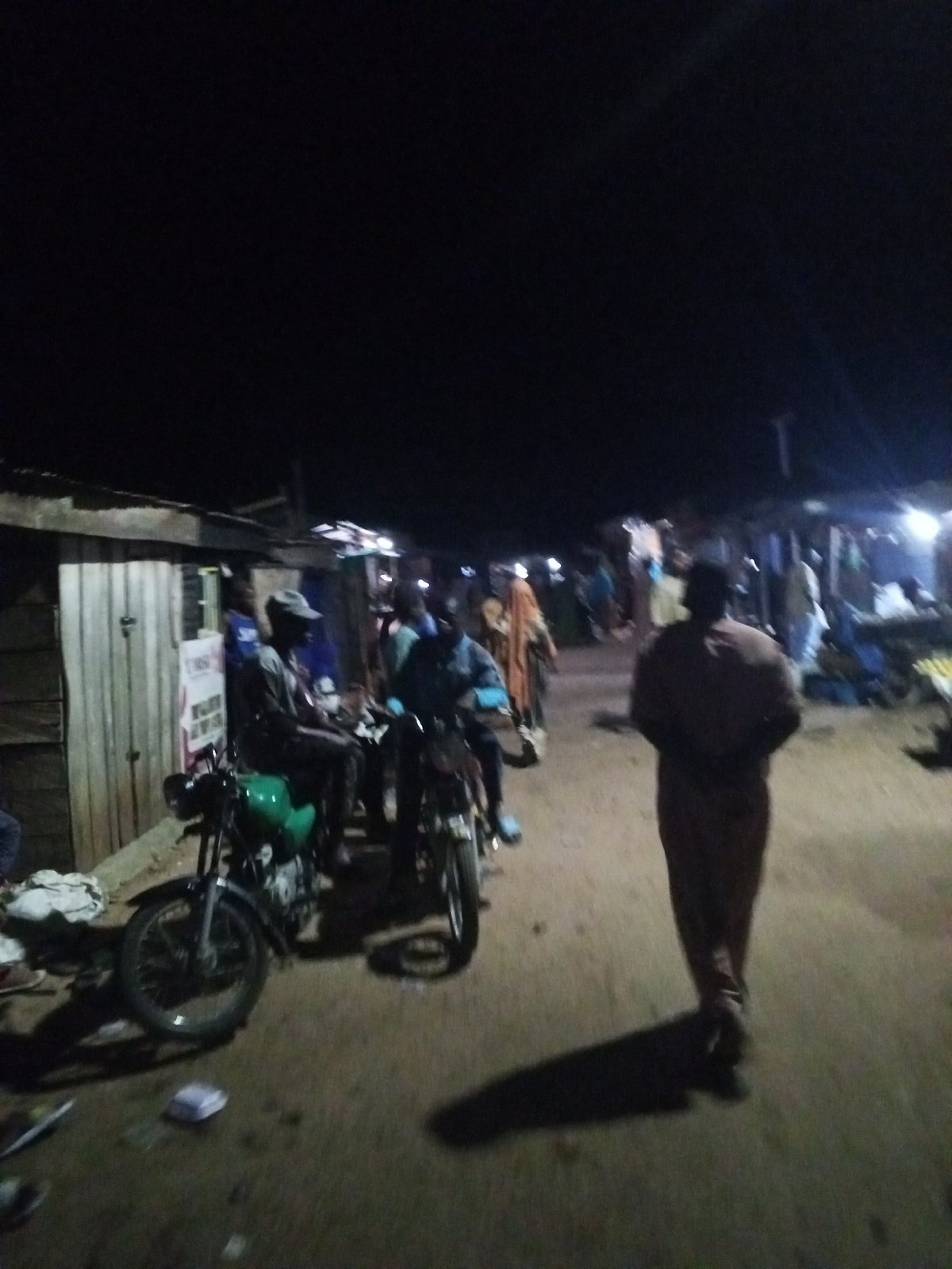 Evening market life unfolds in Lokoja, Nigeria