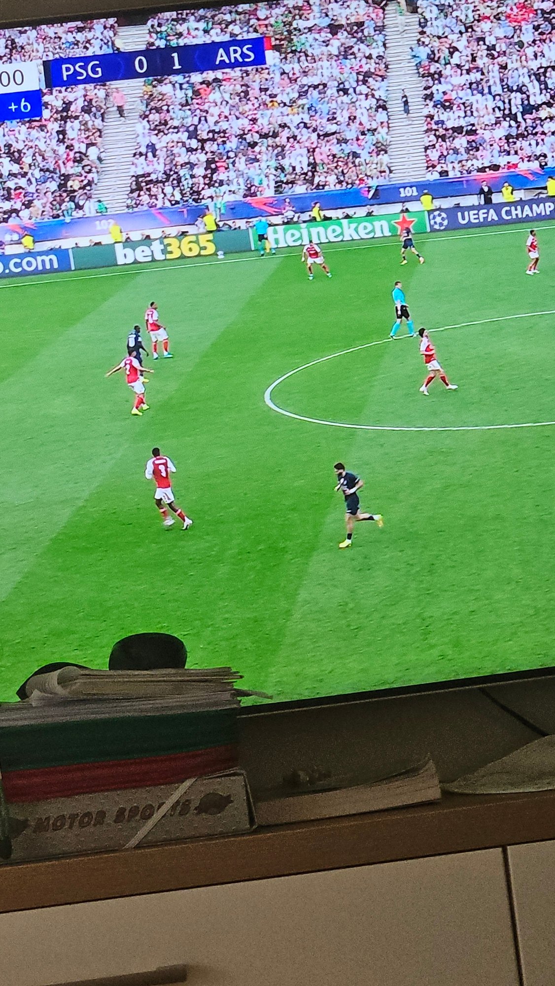 Plovdiv resident captures Arsenal match, cat, and casual home moments