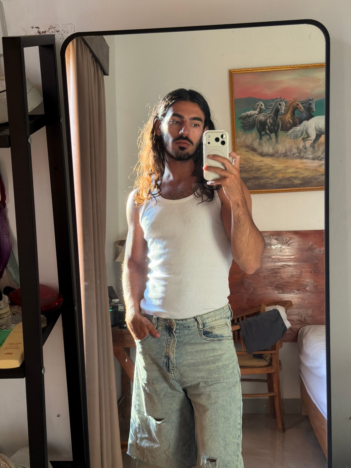 Casual moments captured in North Kuta: selfies and flowers