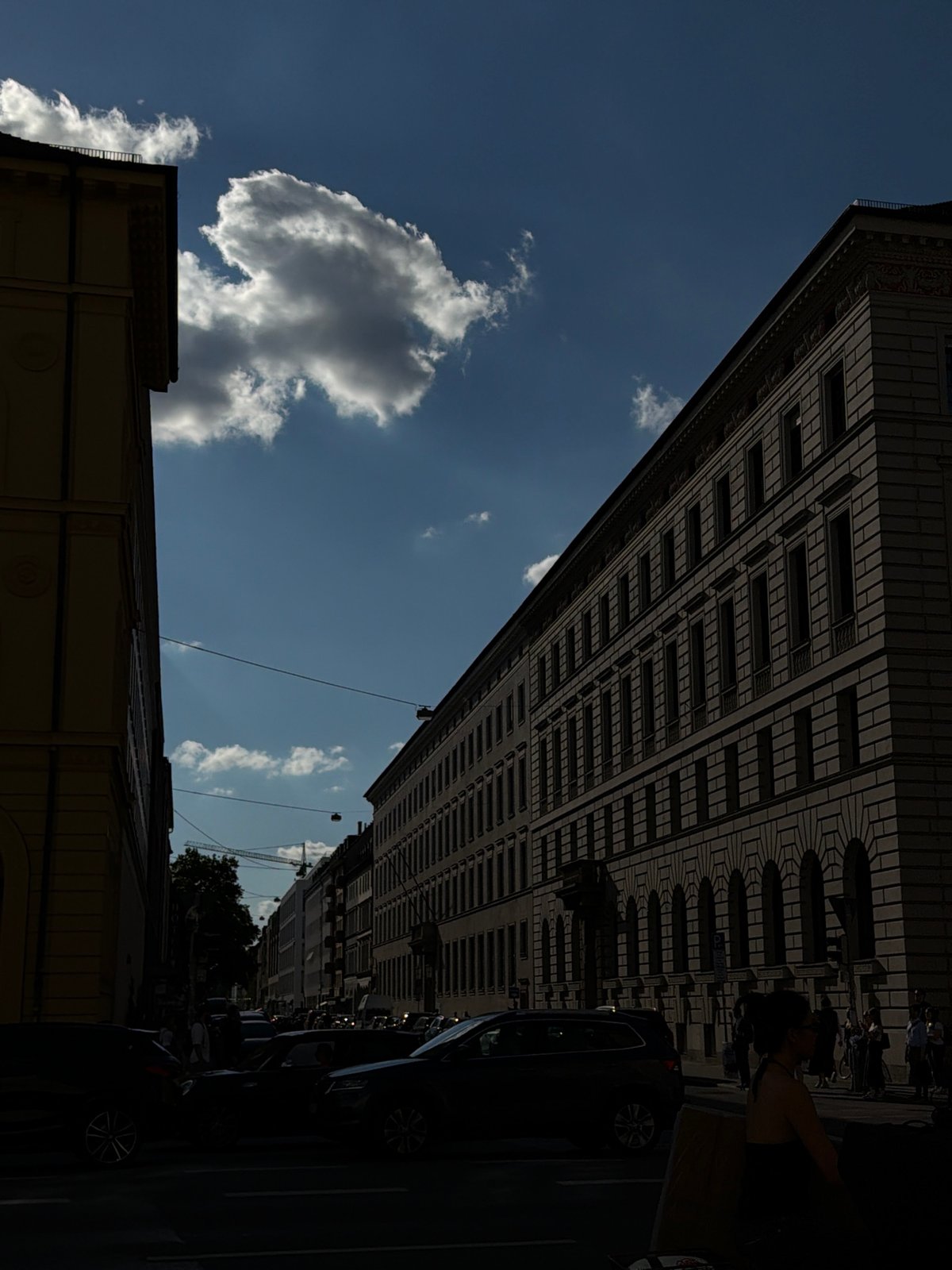 Street-level exploration of Munich's historic government quarter
