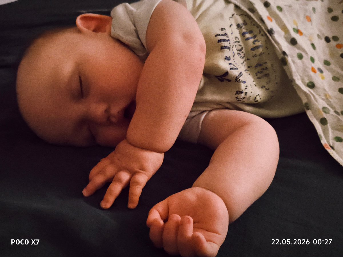 Baby milestone documented: eight teeth, holiday season approaching