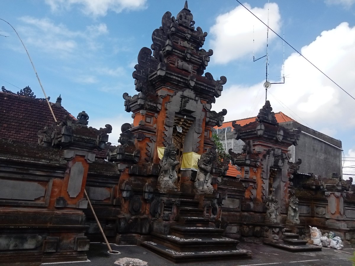 Morning temple visit and refreshment stop in Blahbatuh