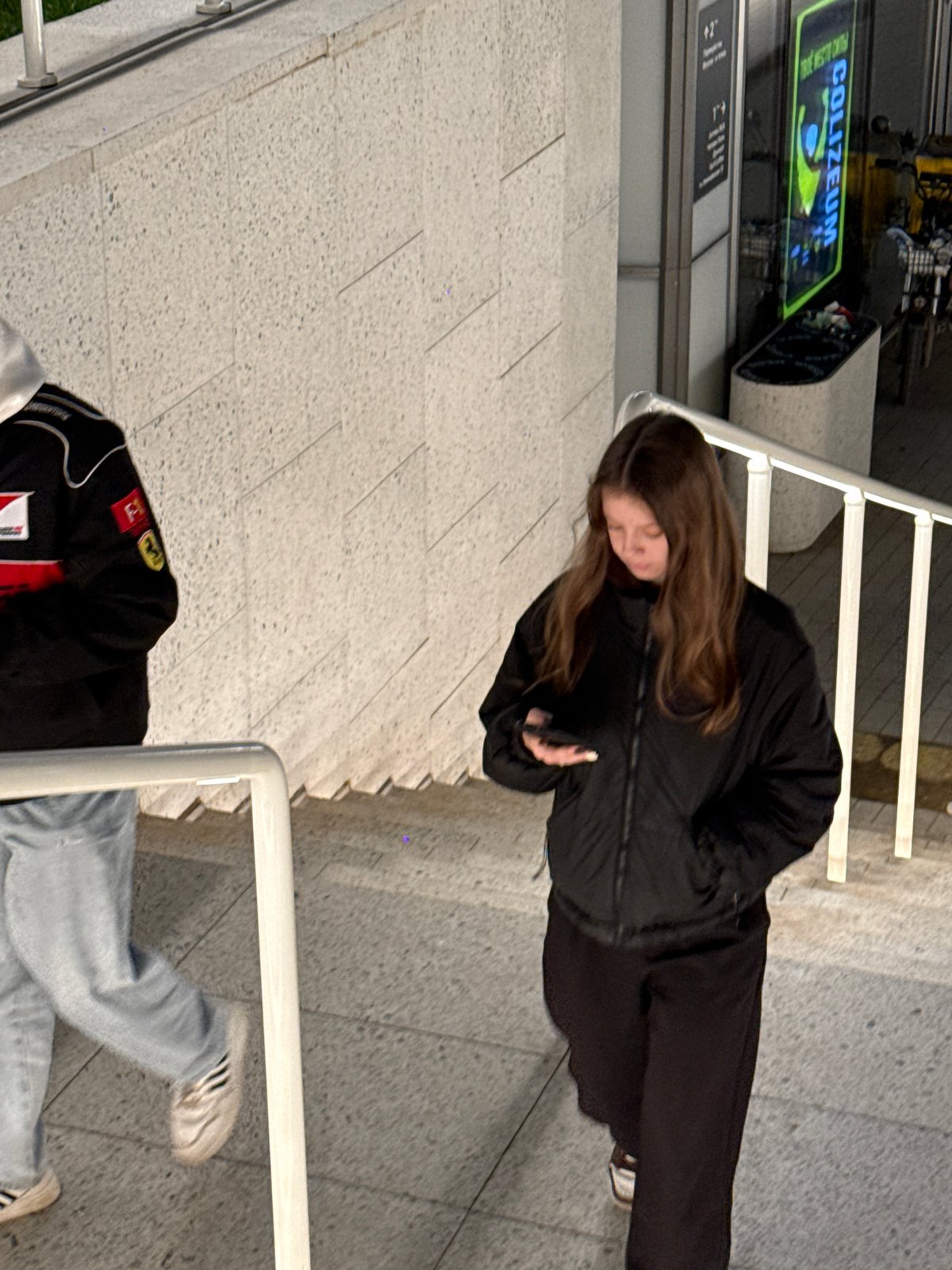 Evening commute documented across Khimki, Russia locations