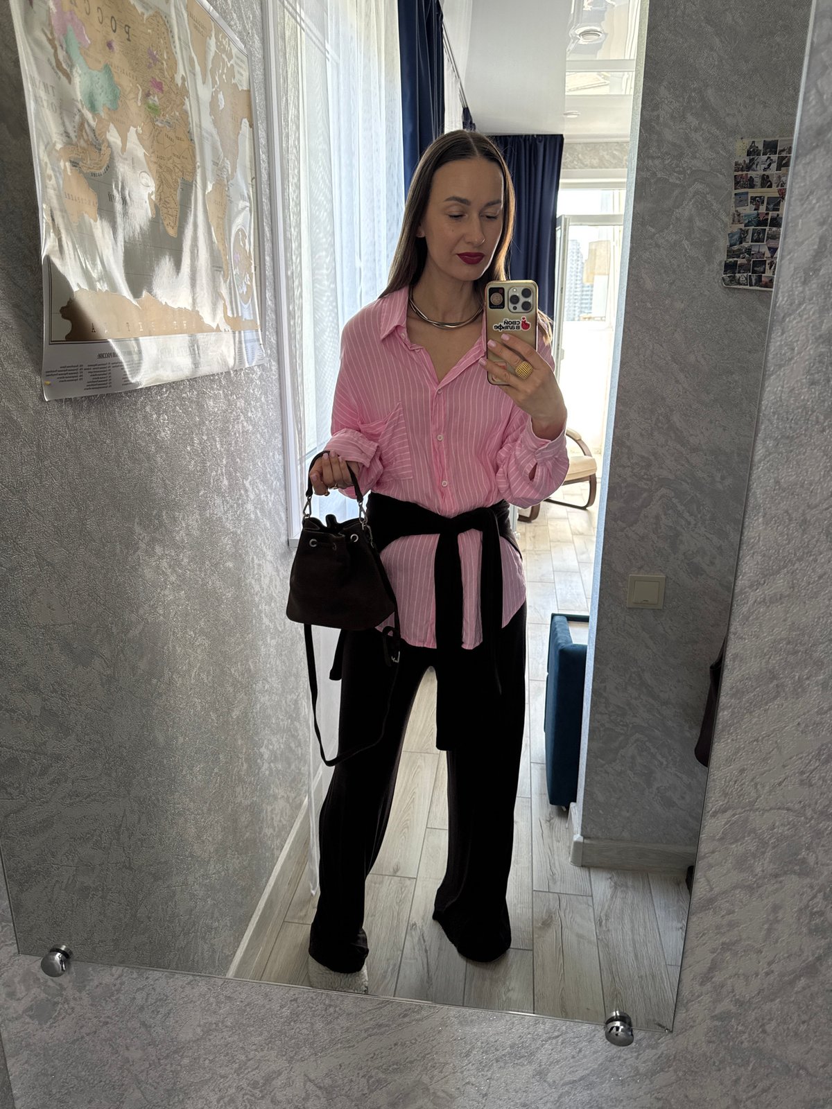 Woman documents morning routine in Sochi apartment