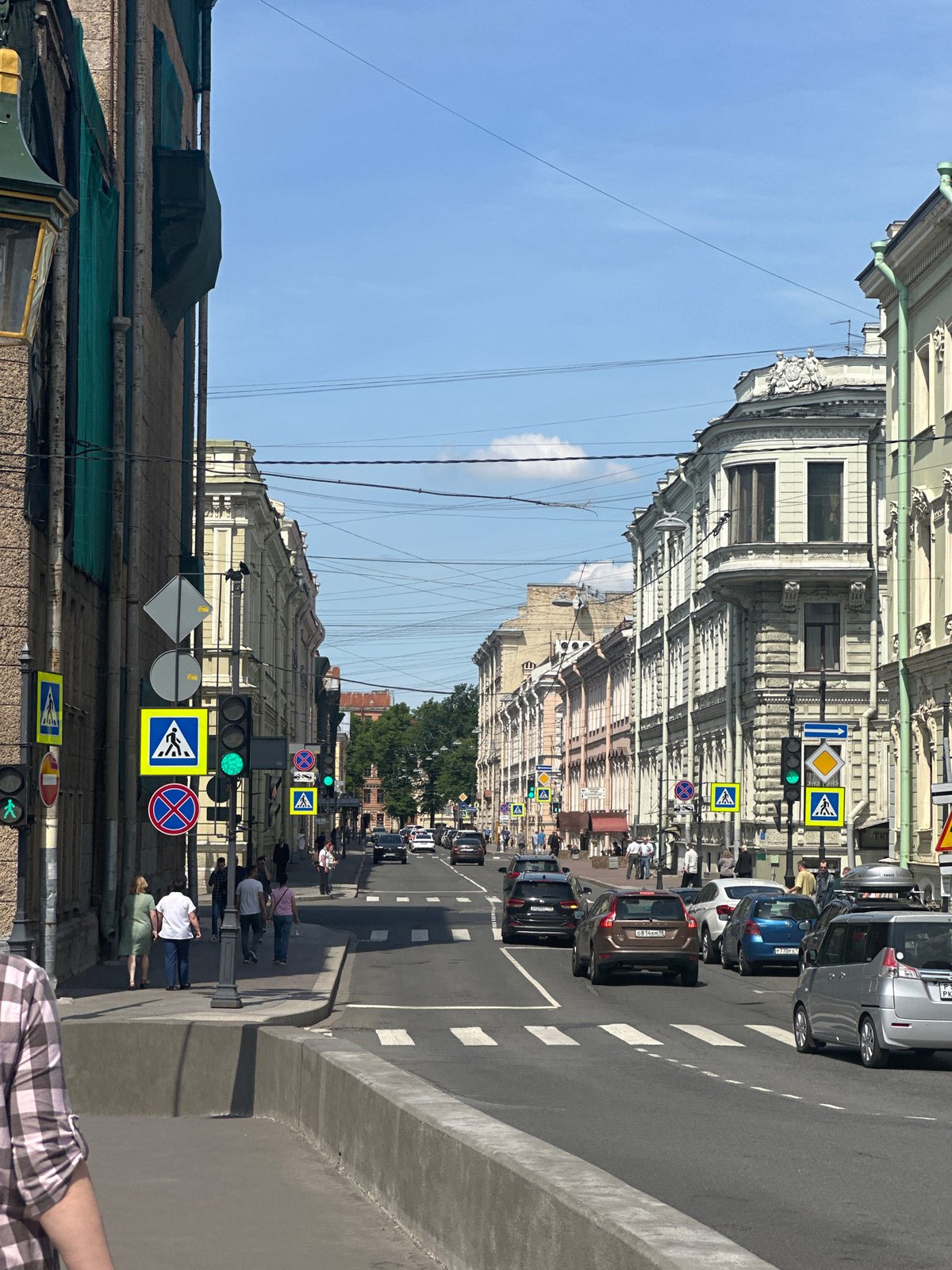 European City Streets and Architecture Documented Over 30 Minutes