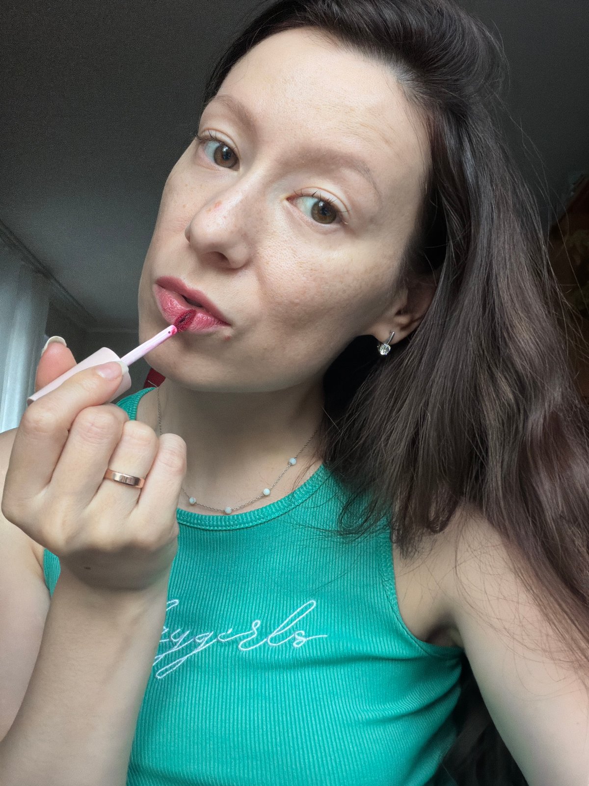 Lipstick routine at home, multiple angles, Tujmazy