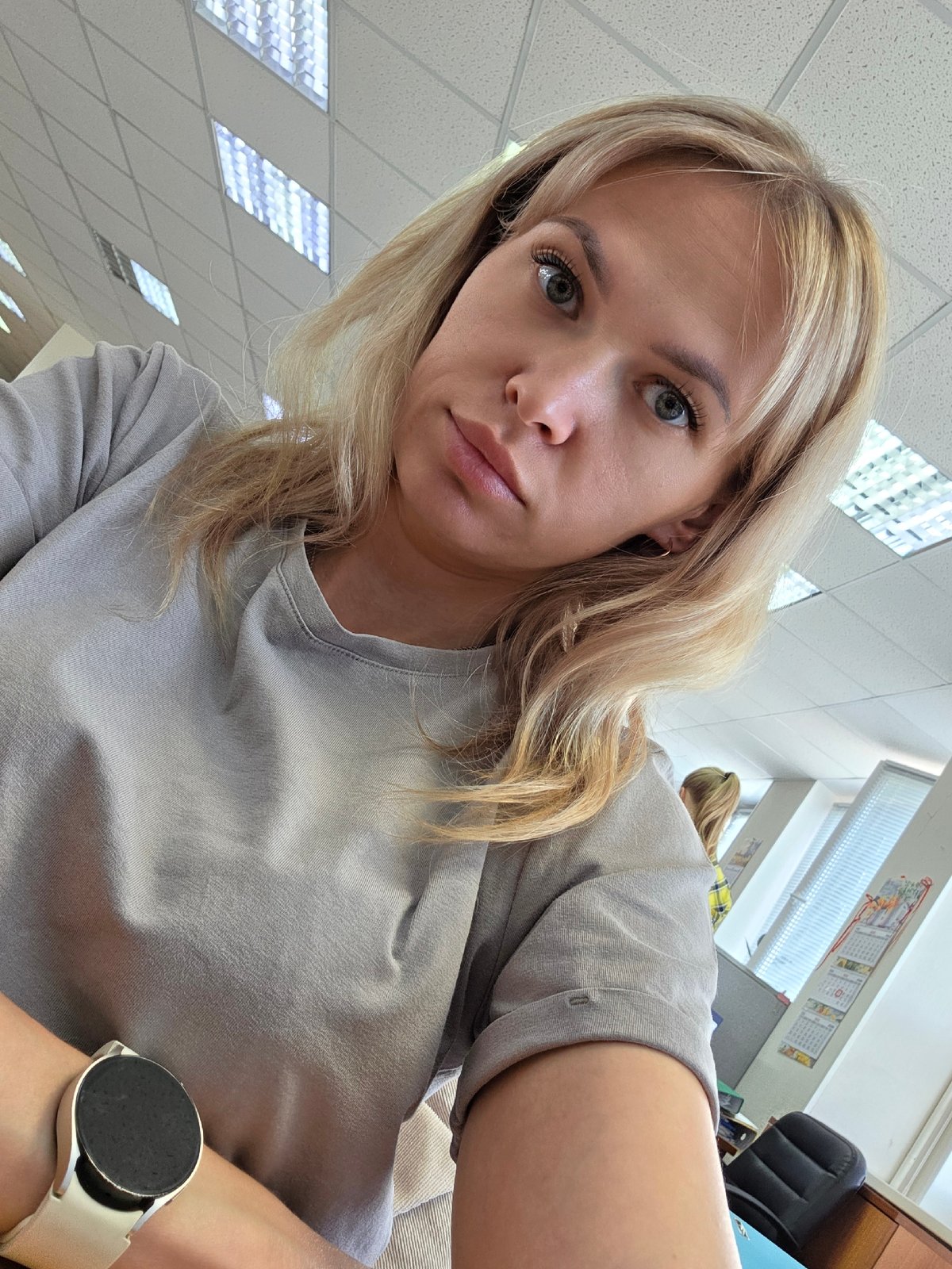 Morning selfies and street scenes around a Chaikovsky park