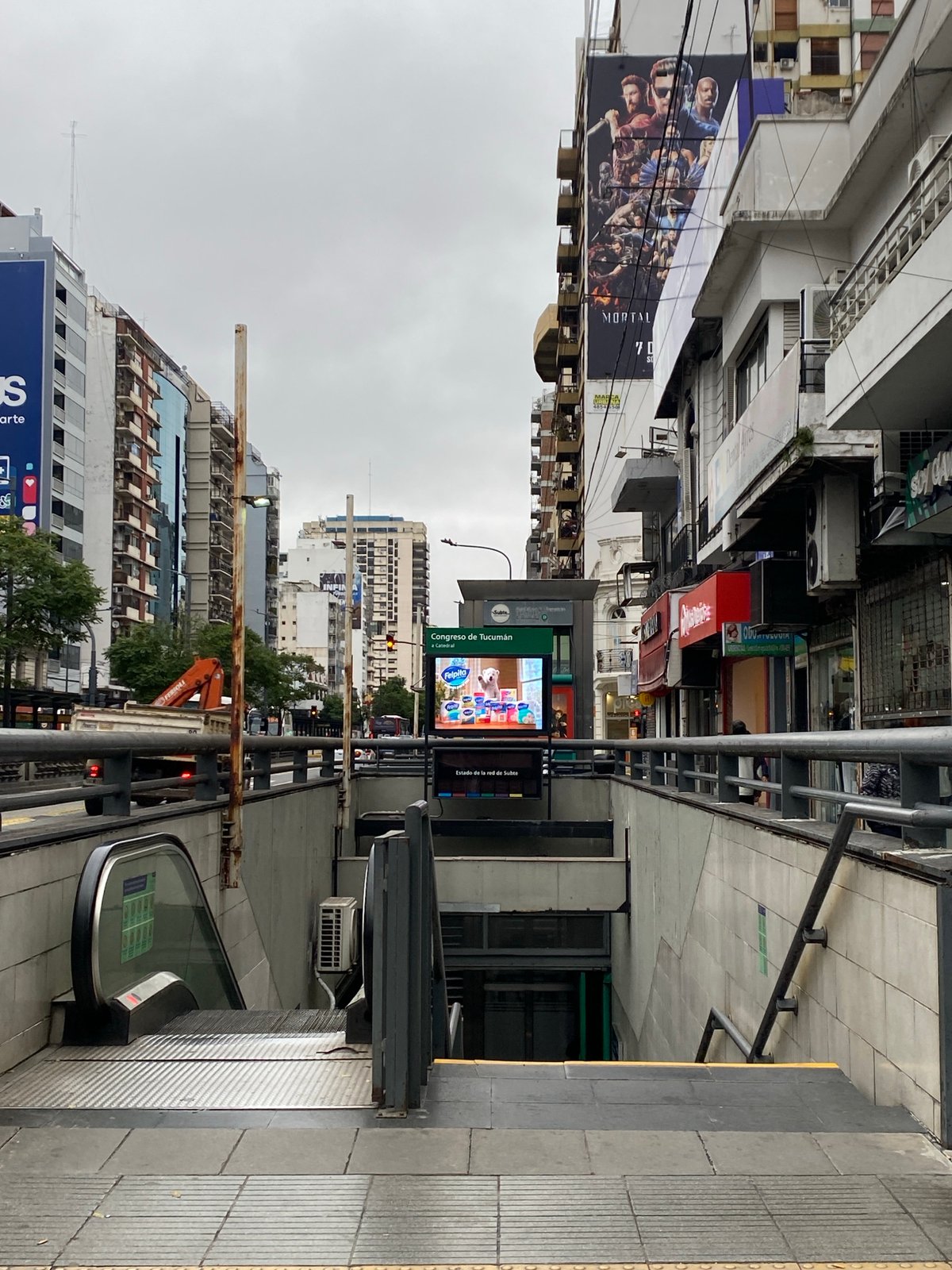 Street traffic observed from elevated view in Buenos Aires