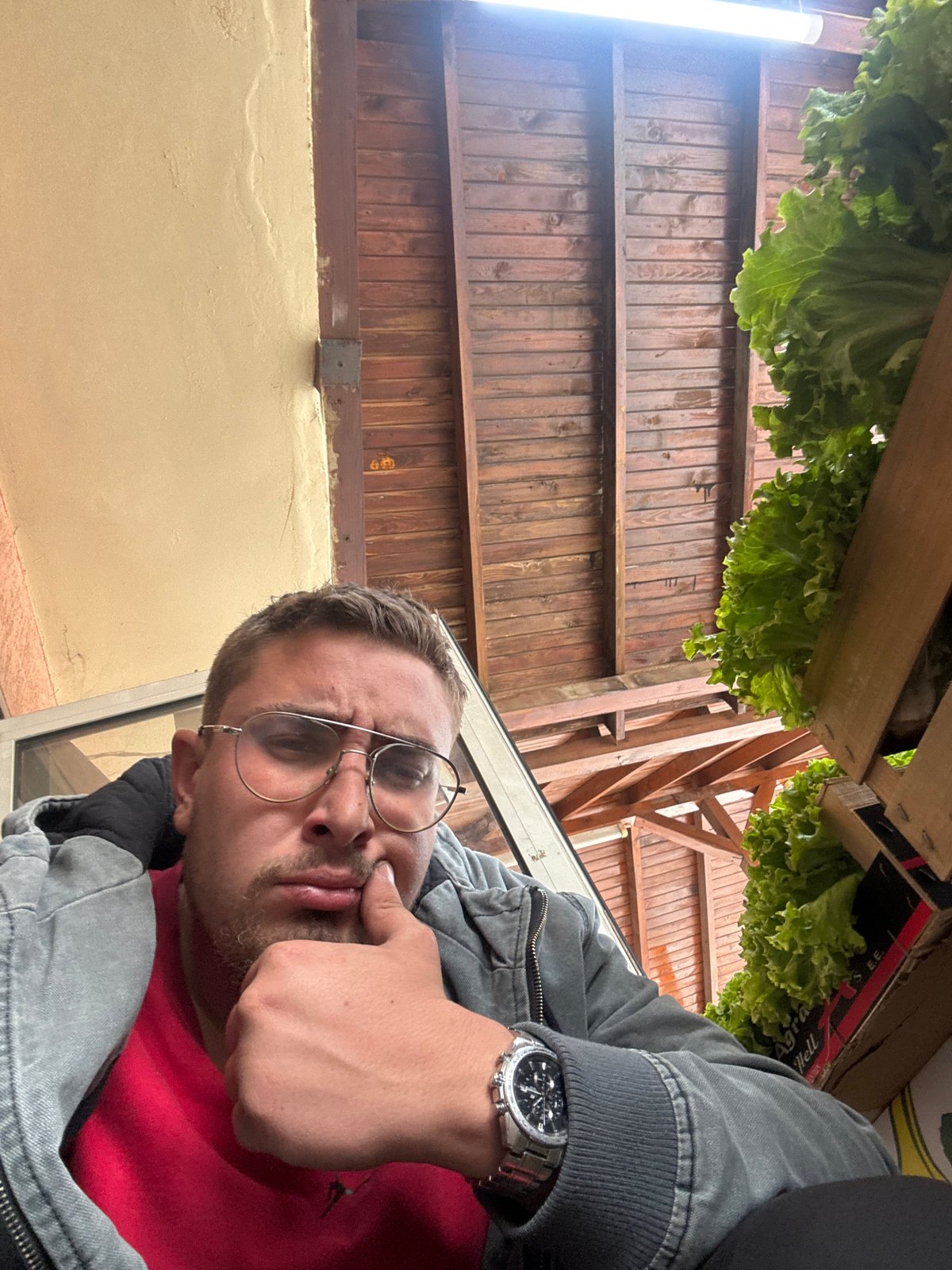 Man documents visit to kebab grill in Haskovo, Bulgaria