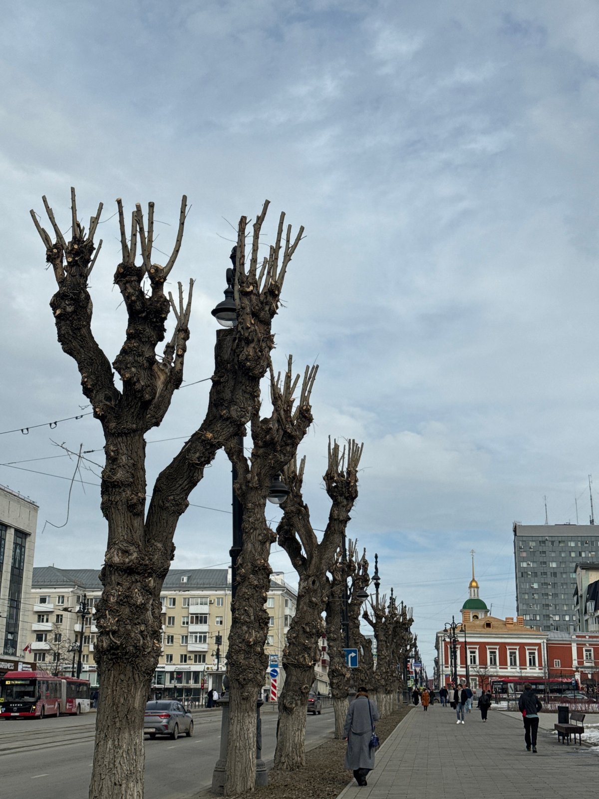 Daily life documented across Perm, Russia over 80 minutes