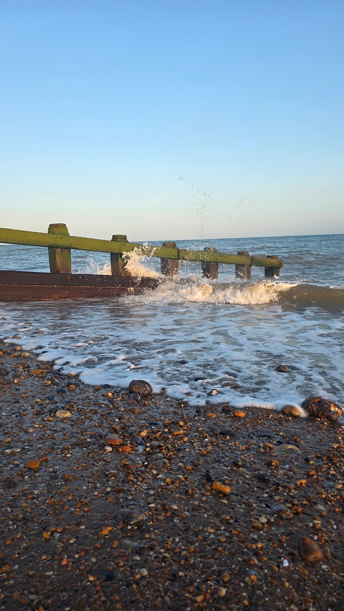St Leonards seafront: groynes, graffiti, and a shingle shore