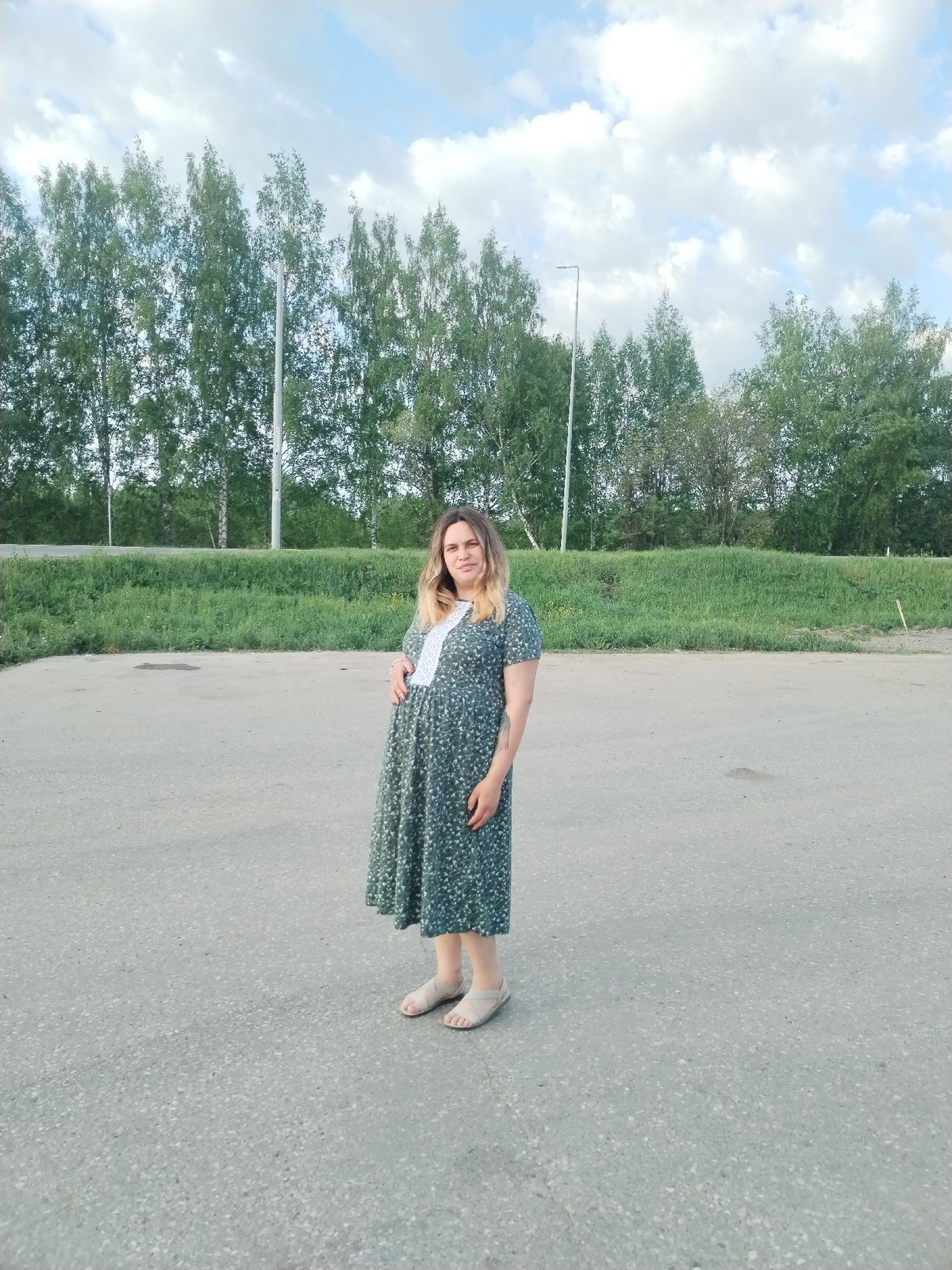 Two women spotted on pavement near Krilovo, Russia
