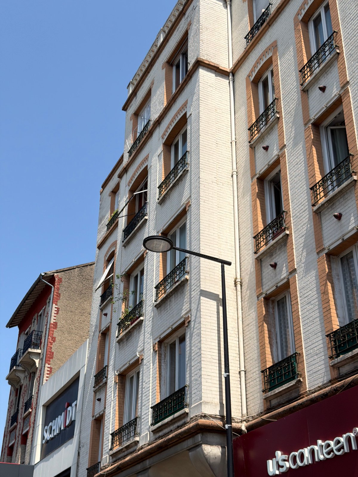 Courbevoie residential streets surveyed across architectural styles