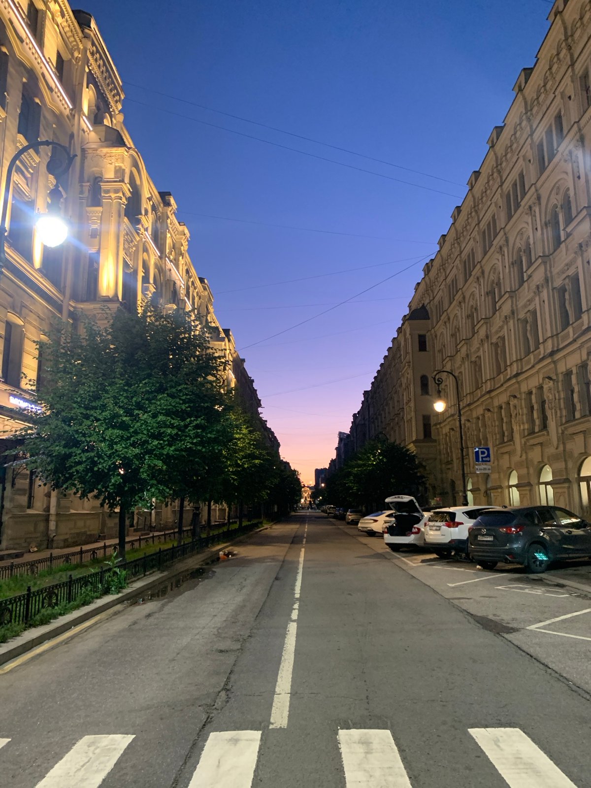 Late-night architecture crawl through Saint Petersburg's ornate historic streets