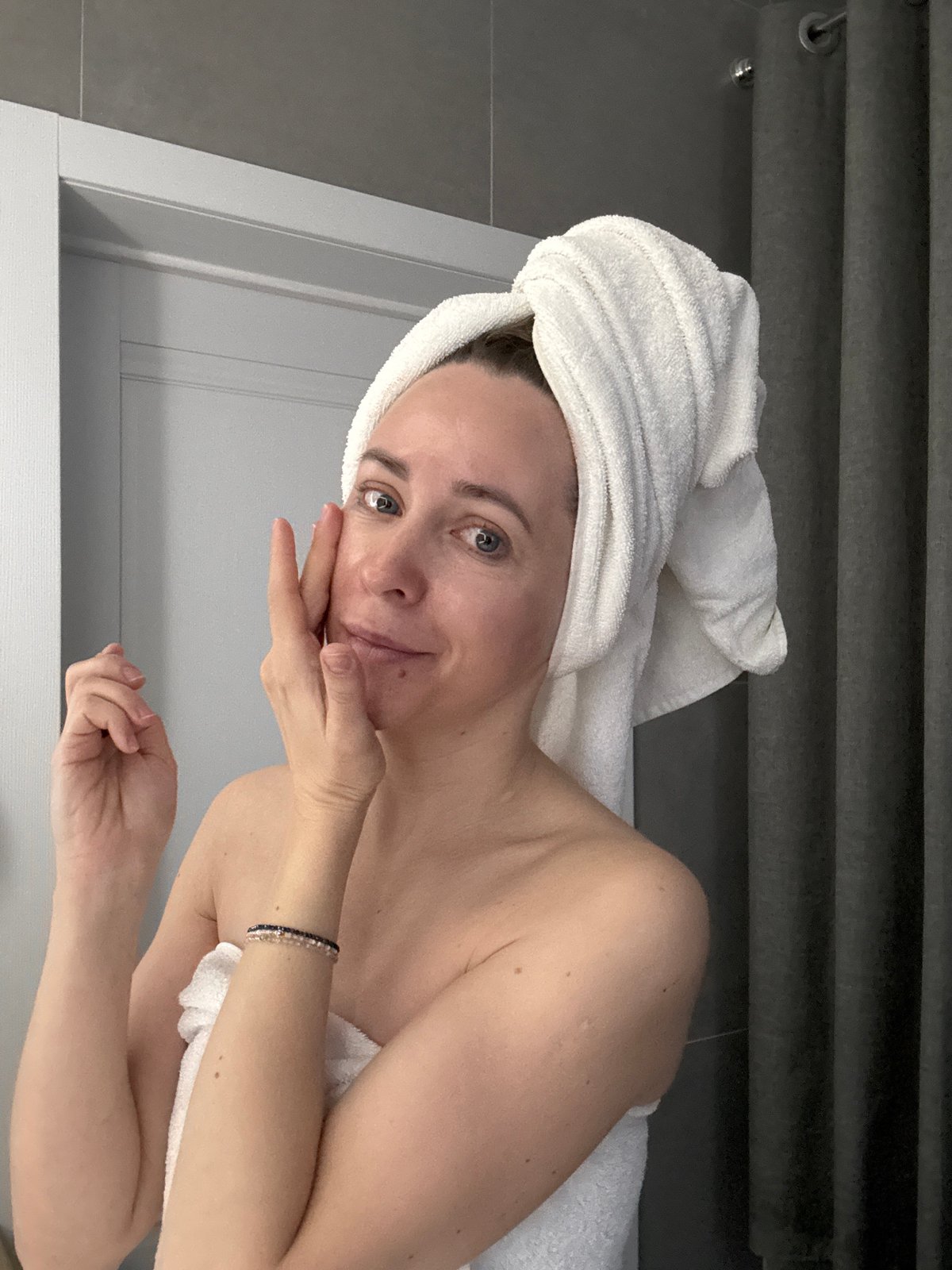 Woman's late-night skincare routine documented in Chaikovsky bathroom