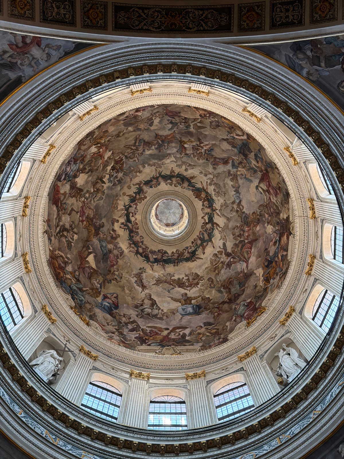 Tourist documents architectural tour of historic Mantua landmarks