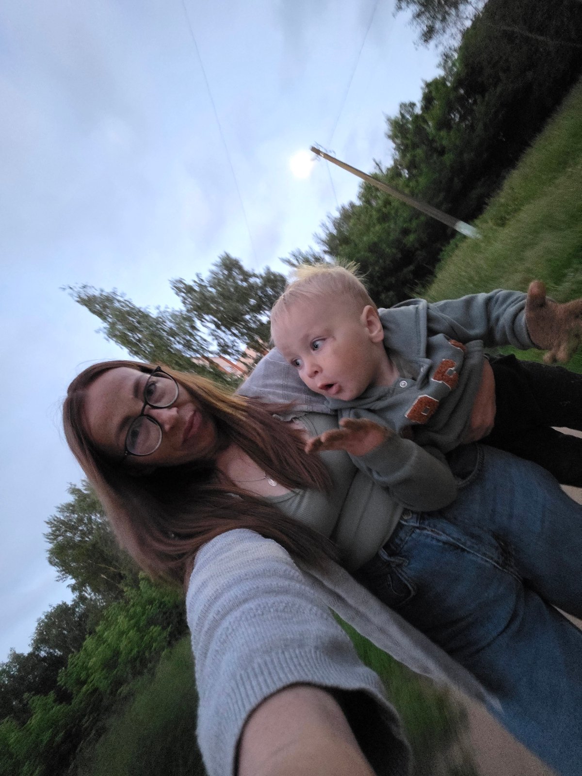 Afternoon at home in Chaikovsky: a toddler, a cat, and quiet moments
