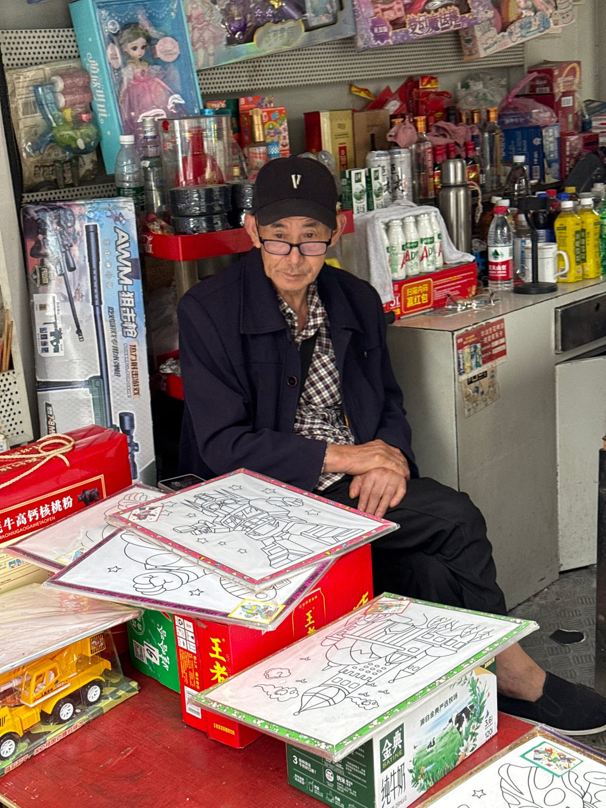 Daily life moments captured across Jiangjin streets