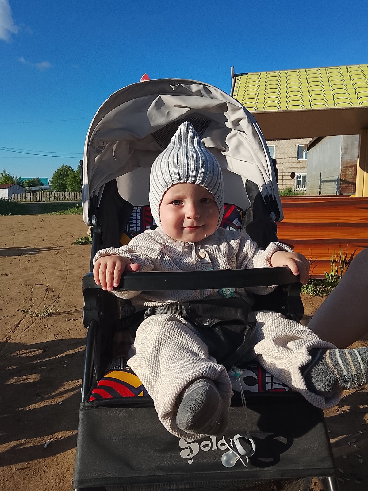 Afternoon life captured in Kuyeda Russia playgrounds and gardens
