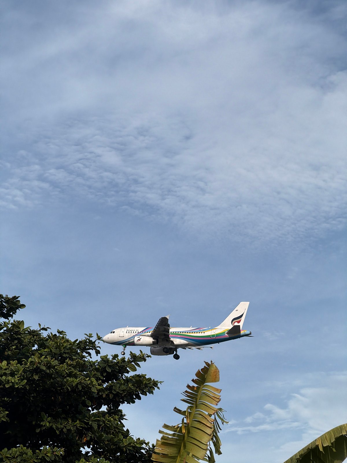 Commercial jet on descent over Ko Samui, Thailand