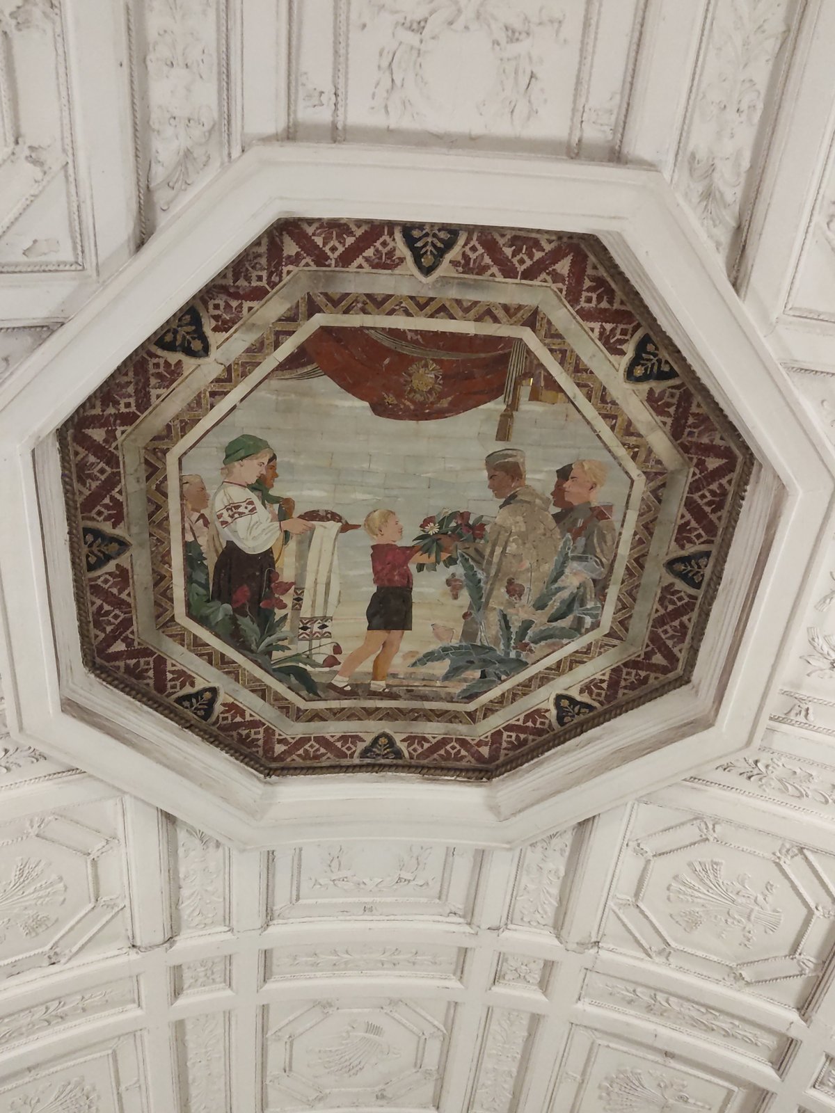 Moscow Metro's ornate Soviet ceiling art documented by witness