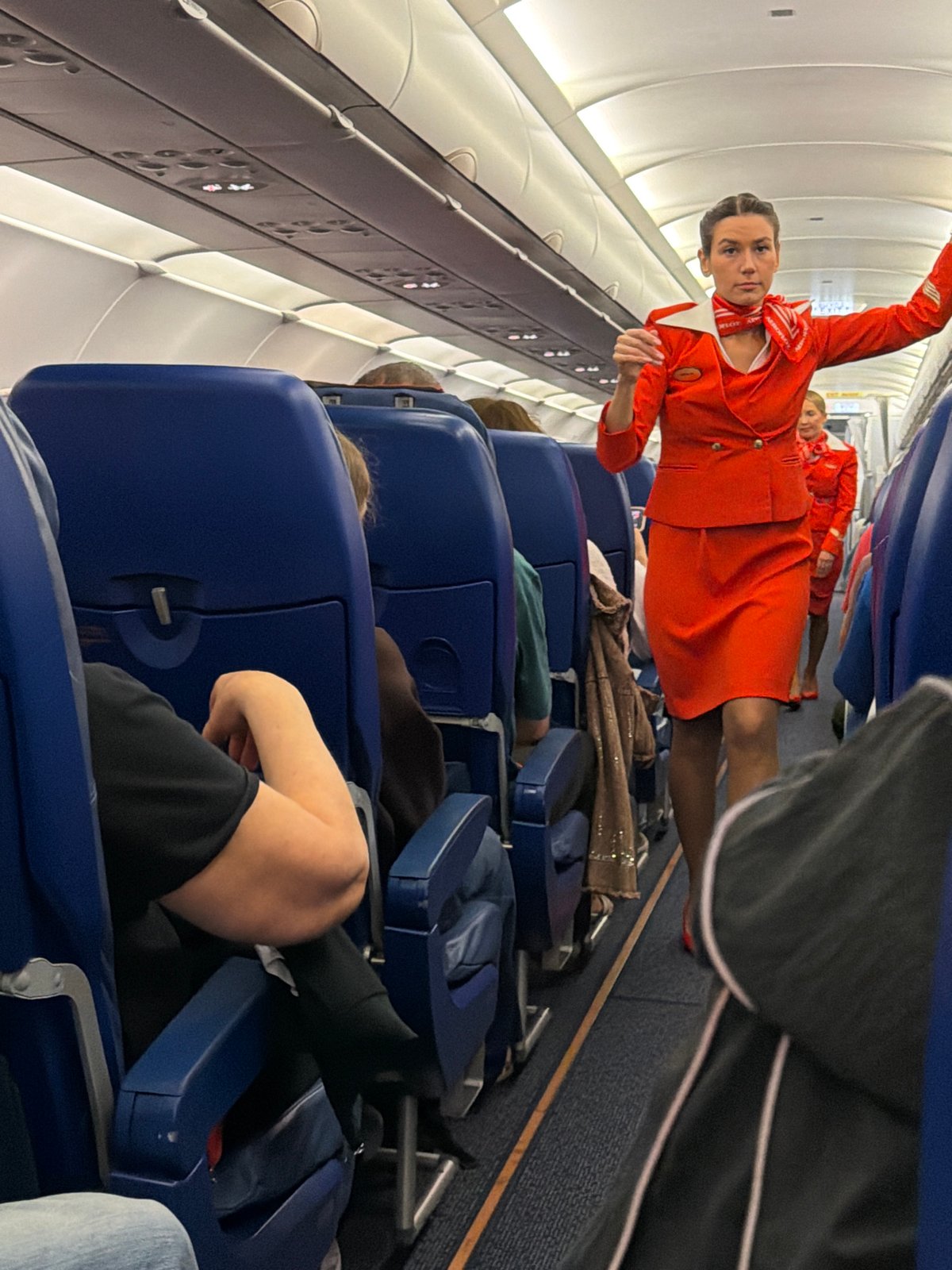 Routine Flight Service Documented by Passengers Near Saint Petersburg