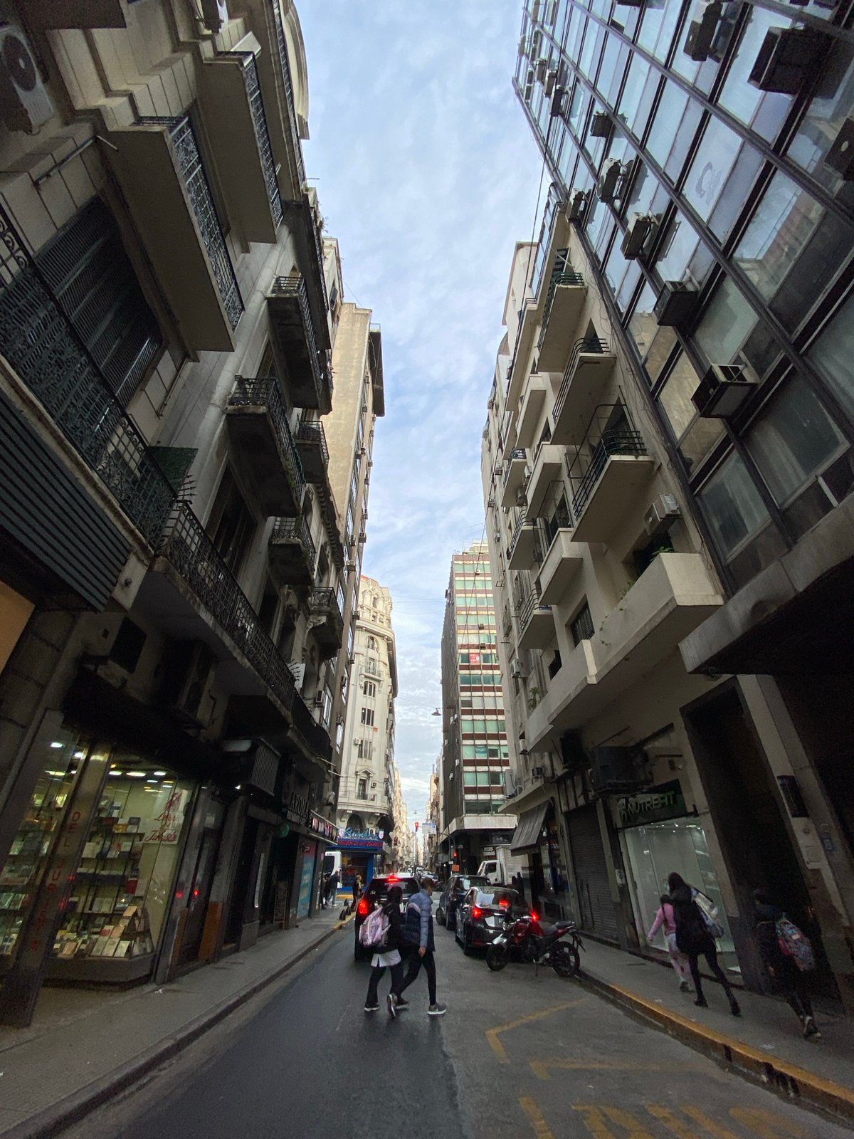 Evening street scenes documented across central Buenos Aires