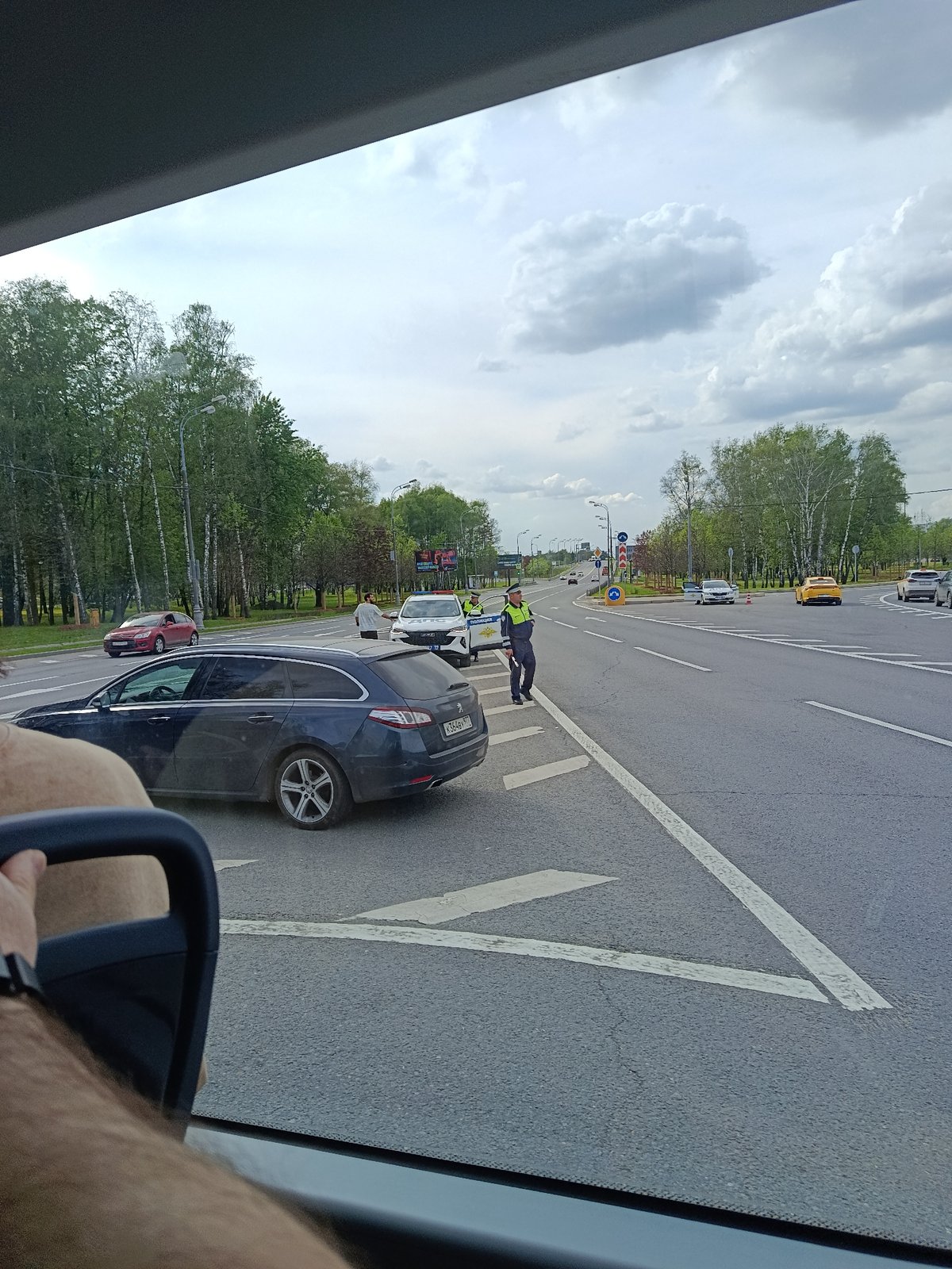 Vehicle pulled over during traffic stop in Moscow