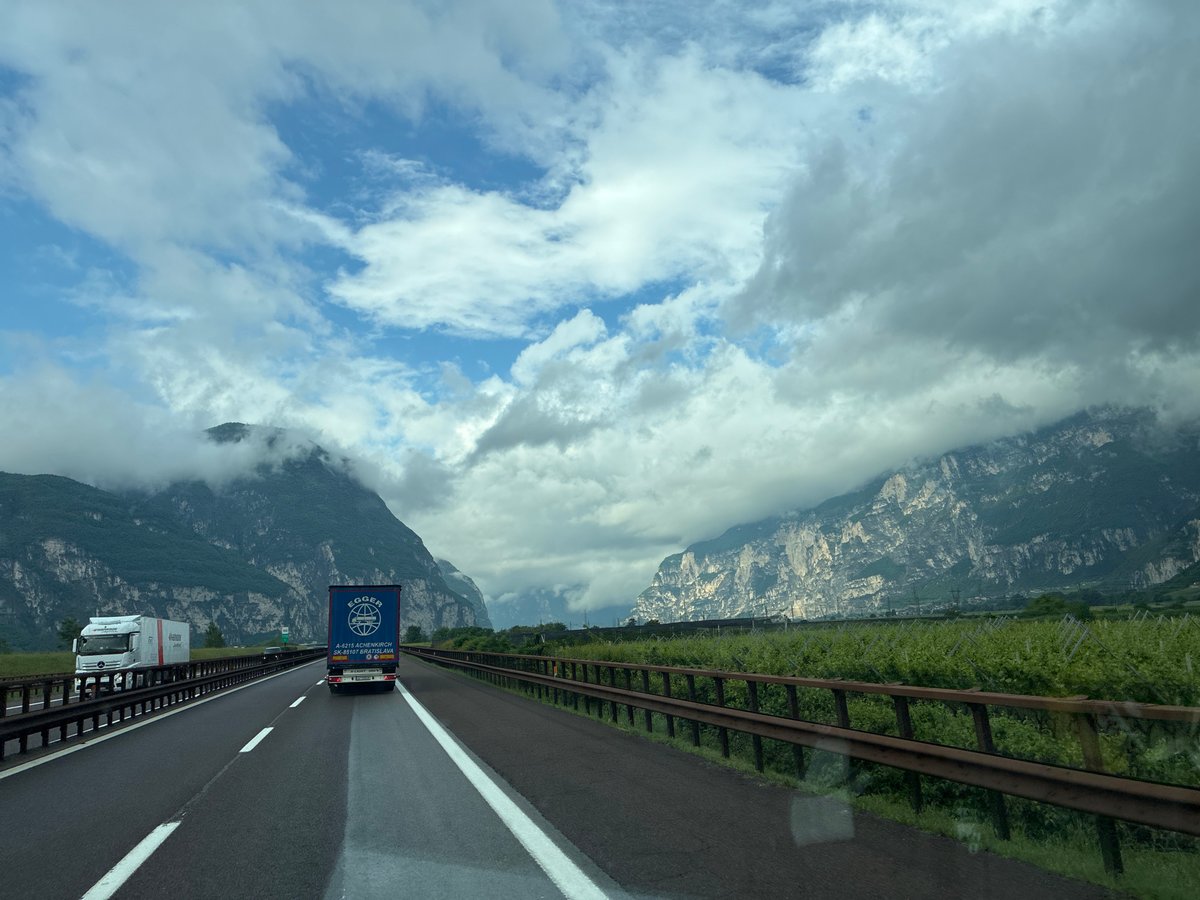 Trucks spotted on highway near Neumarkt-Egna, Italy