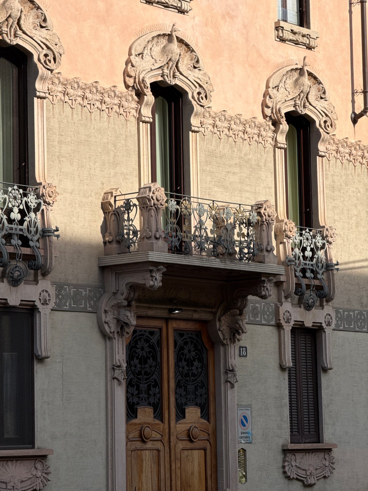 Historic Milan building's ornate facade documented by witness