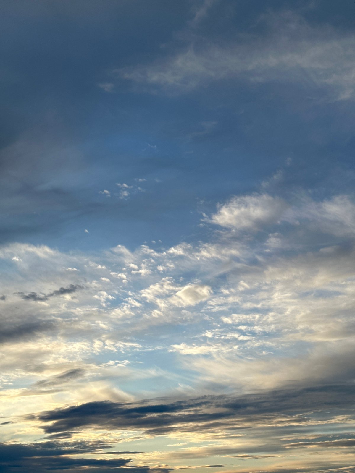 Observer documents clouds and inspirational messages over 49 minutes