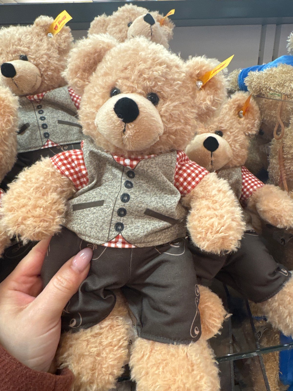 Austrian retail displays feature Steiff bears and Marc Jacobs perfumes