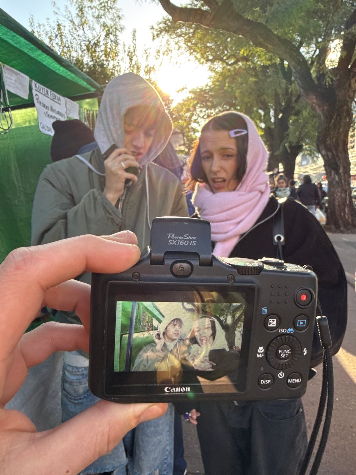 Buenos Aires market draws casual selfie-taking visitors Sunday evening