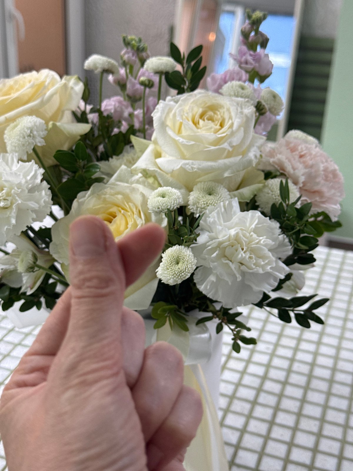 Spring flower buying and selfies documented across Izhevsk