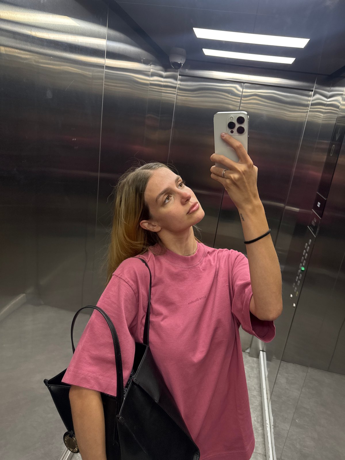 Morning selfies and green pancakes captured in personal routine