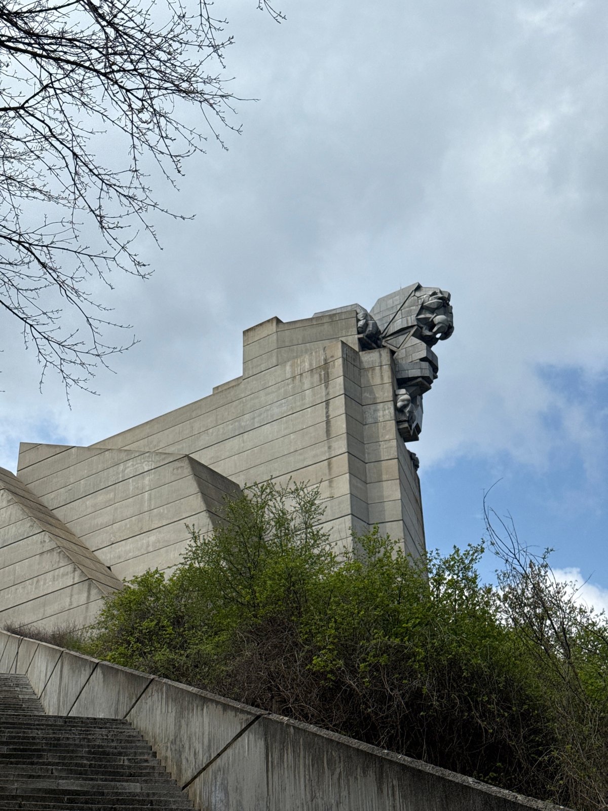 Morning workout and monument visit documented in Shumen, Bulgaria