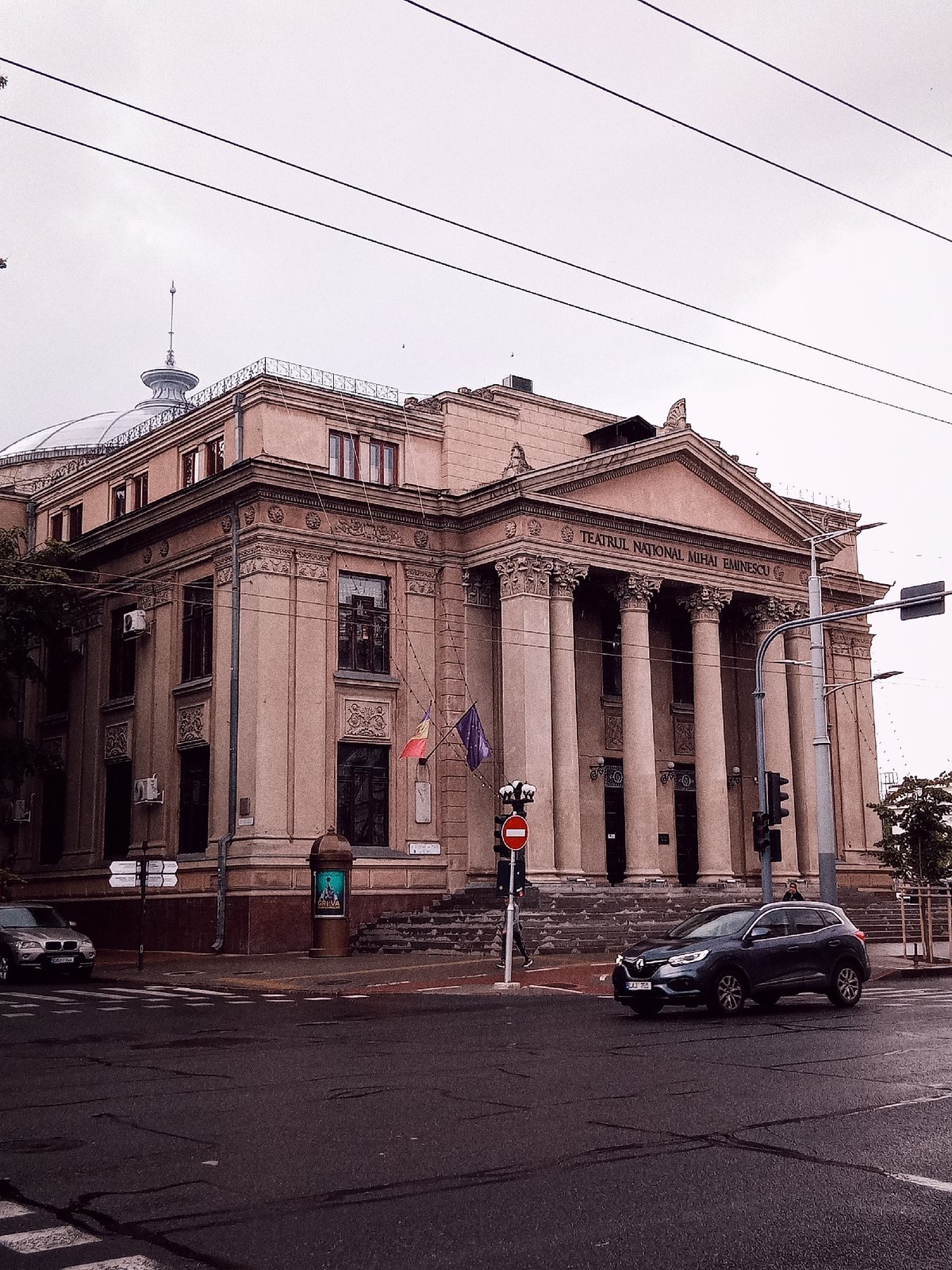 Chișinău's theatre district and Triumphal Arch on a July morning