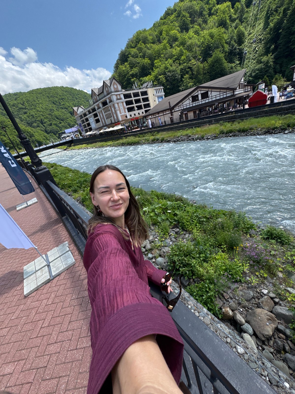 Morning stroll and selfies along the Mzymta River in Estosadok