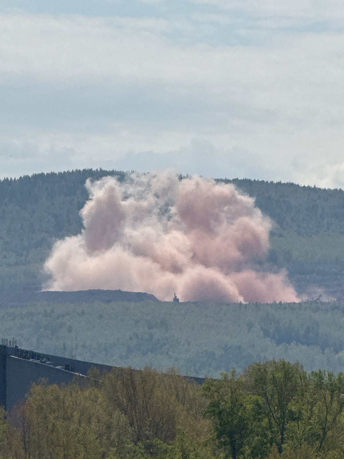Large smoke cloud observed in valley near Krasnoyarsk