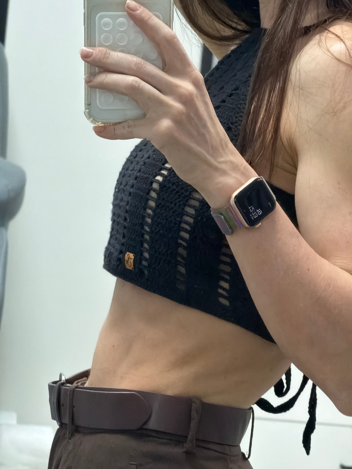 Woman documents morning routine with selfies in Perm, Russia
