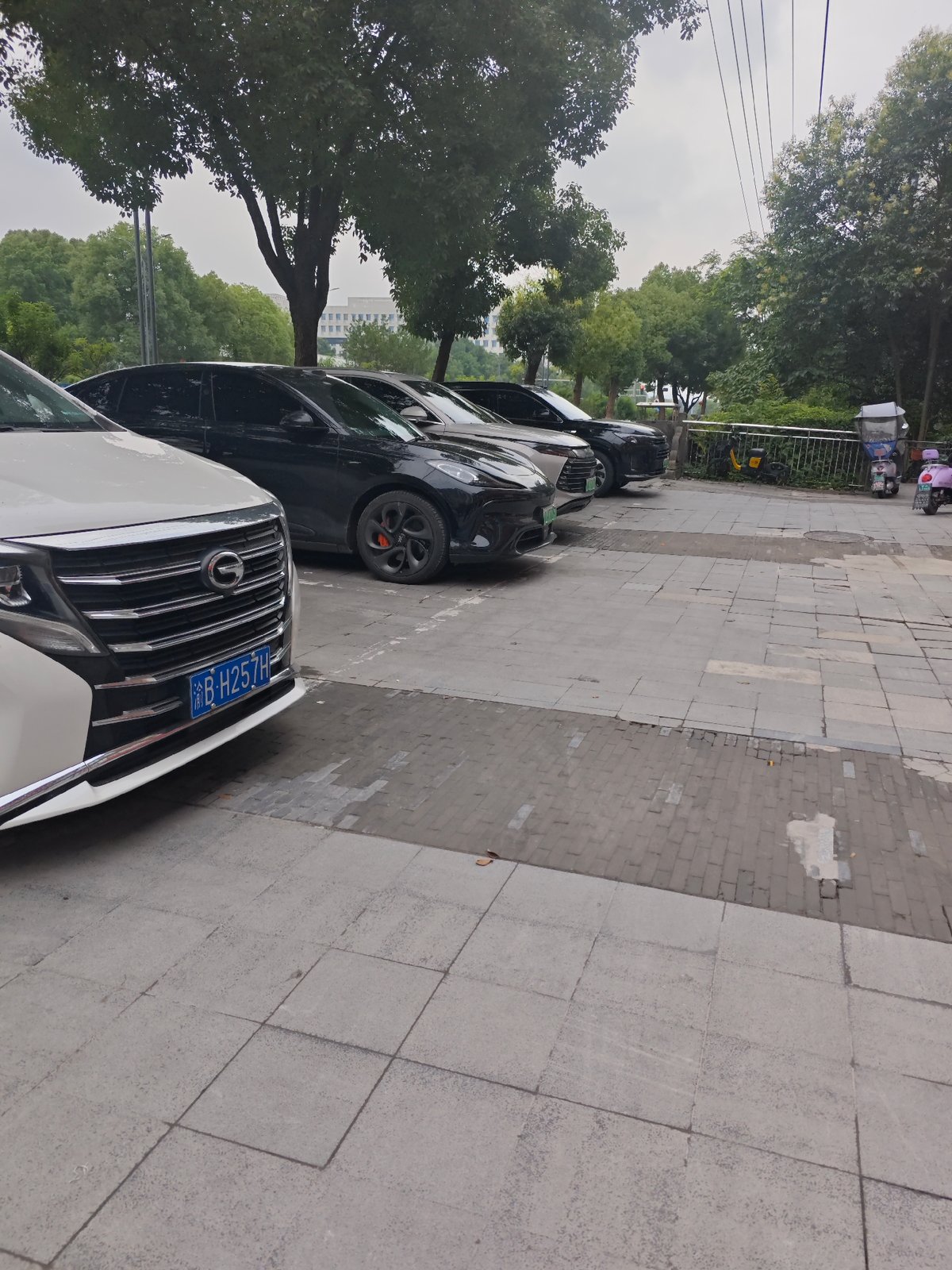 Morning routine captured across Chongqing High-tech Zone business district