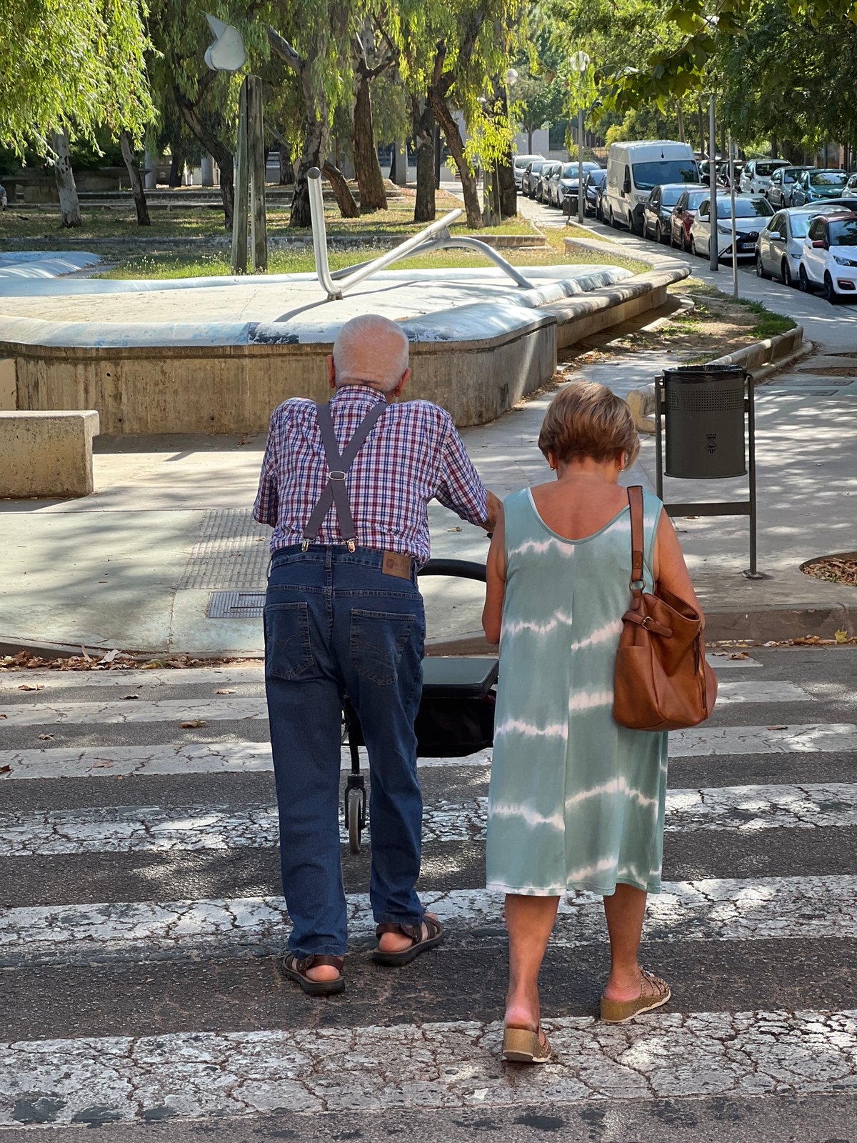 Afternoon snapshots from Mollet del Vallès, street and home