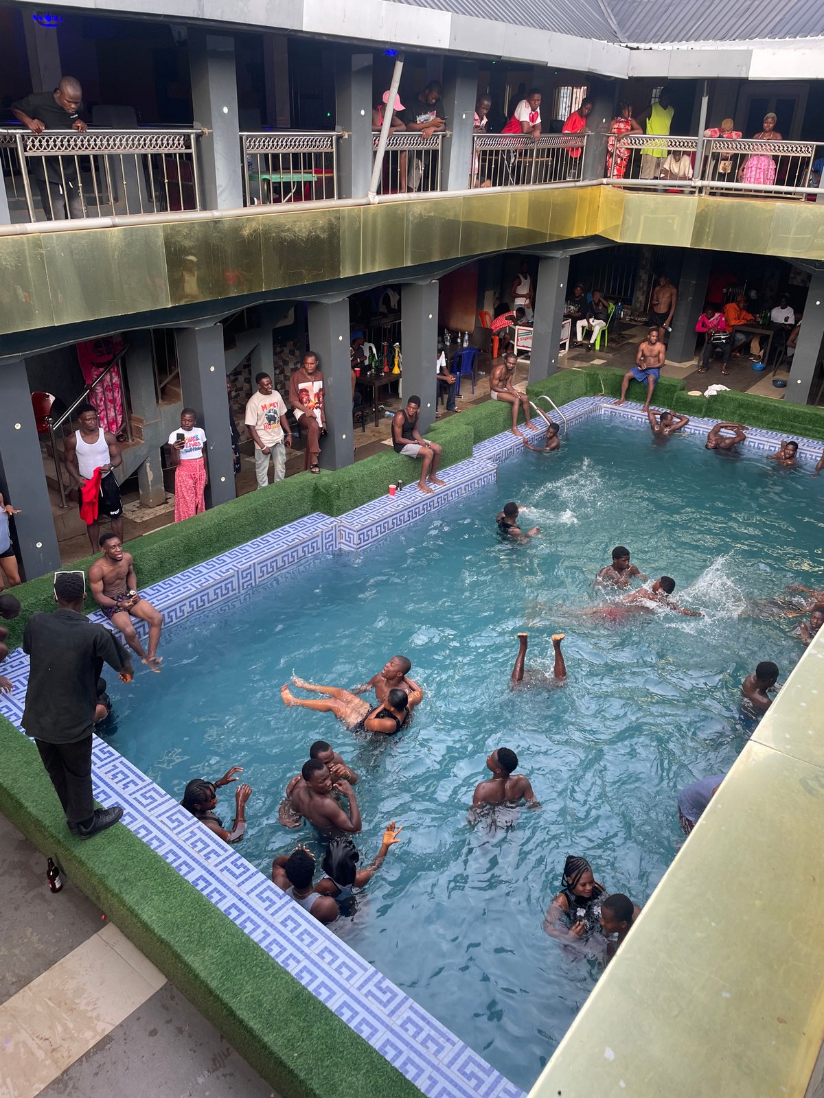 Pool party draws crowds at Onitsha building complex
