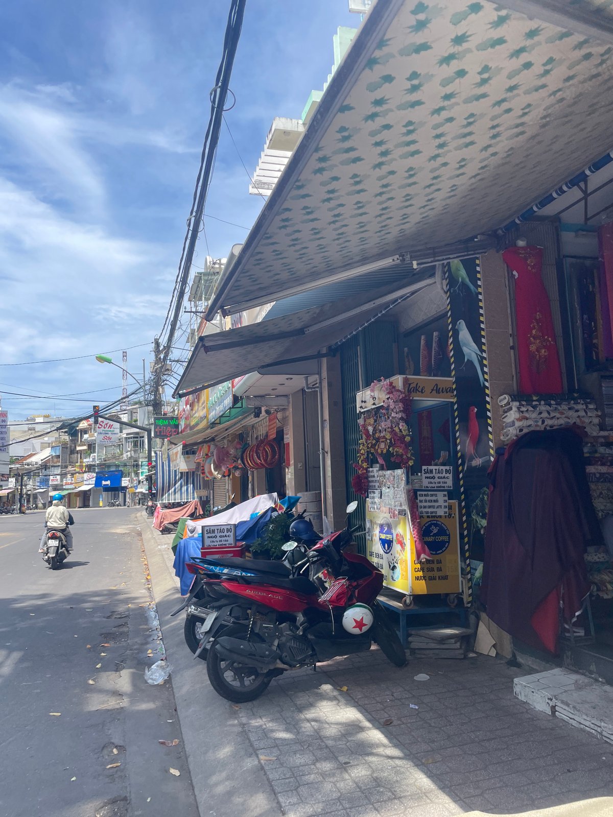Morning streets and fabric markets in Nha Trang