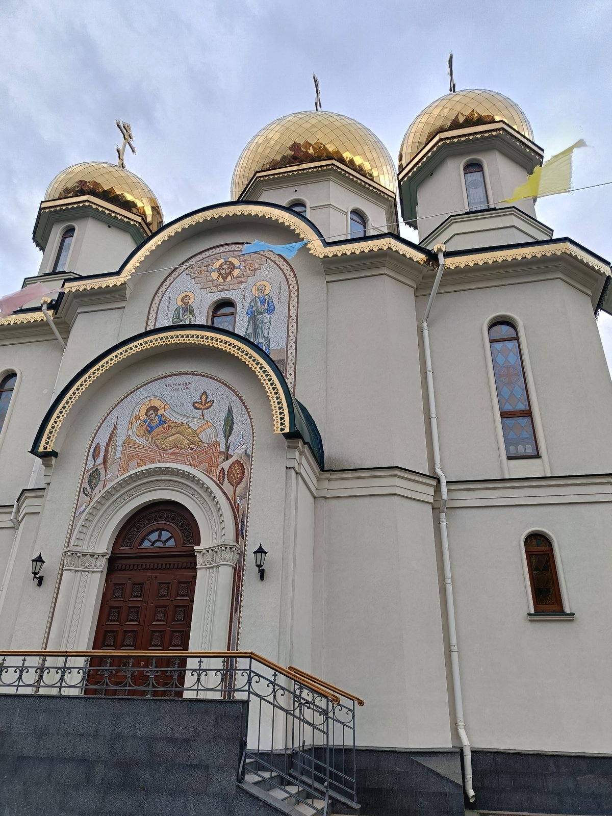 Saint Petersburg's Church of the Resurrection, captured from all angles
