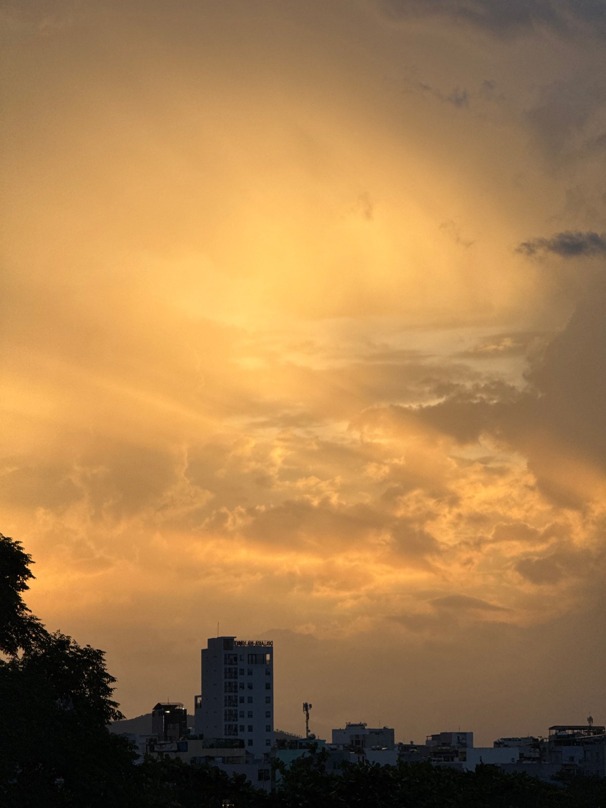 Sunset captured along Han River in Da Nang, Vietnam