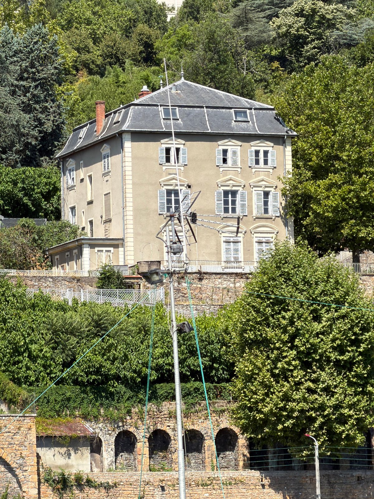 Scooter tricks and street hangouts in Lyon's Confluence district