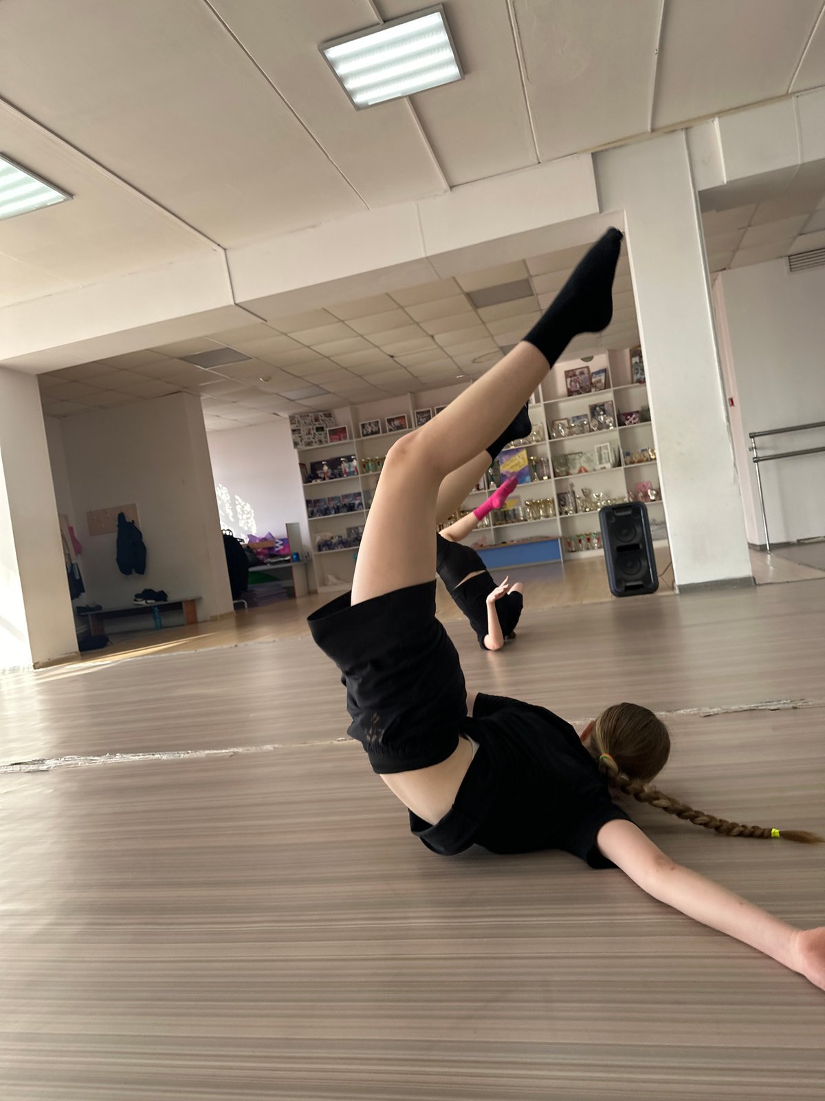 Early morning dance practice session observed in Votkinsk studio