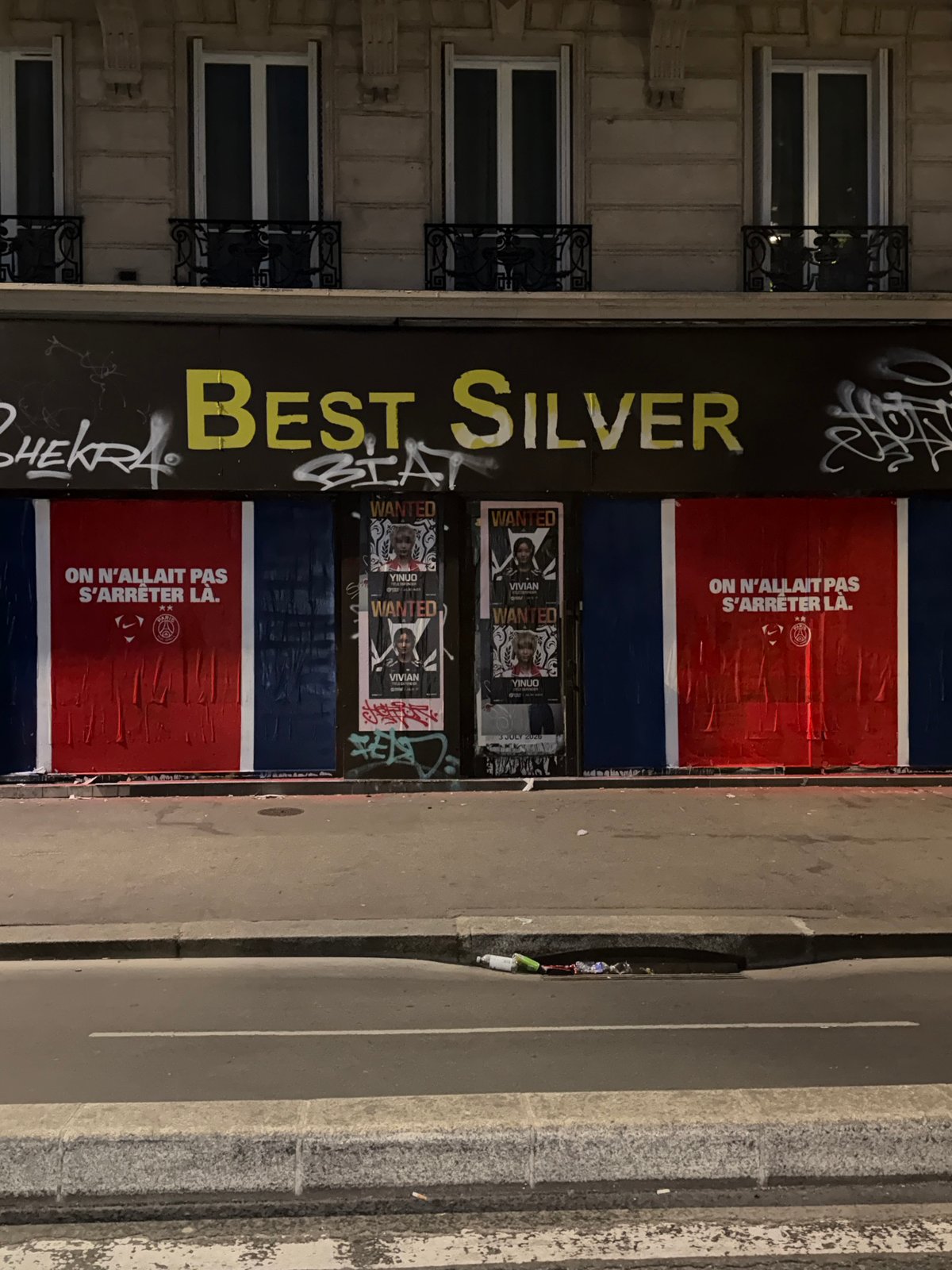 Graffiti "BEST SILVER" documented on Paris building wall